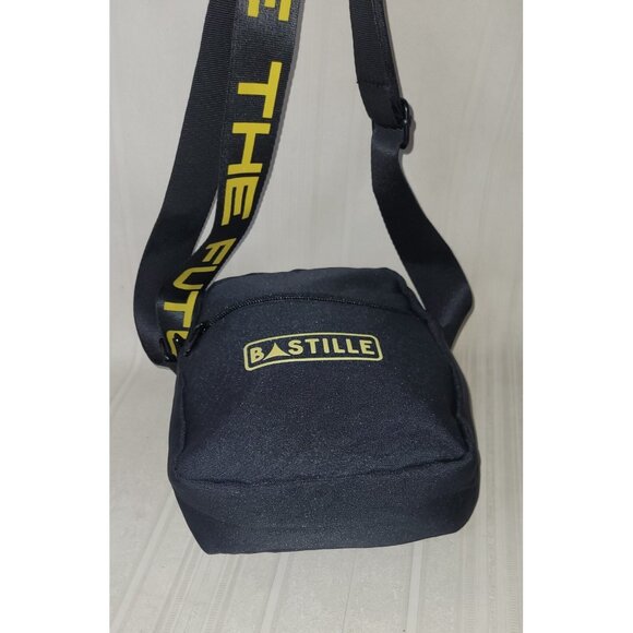 BASTILLE Black Zippered Crossbody Bag Adjustable Strap NEW - Picture 5 of 6